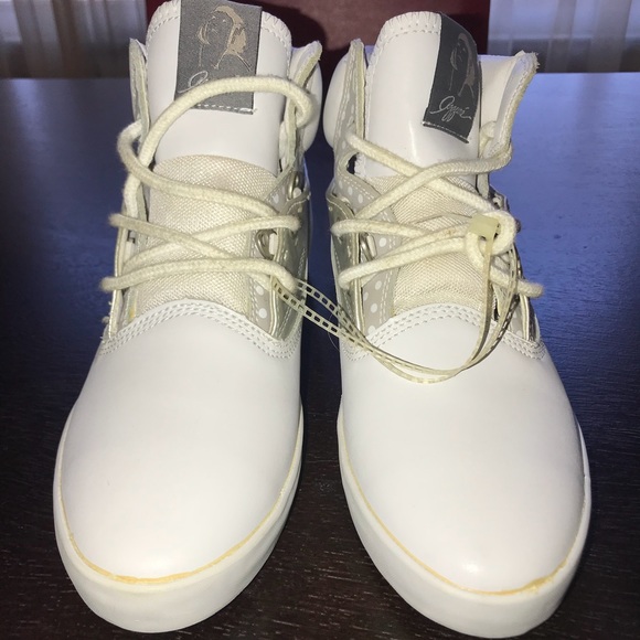 Azure Causal Shoe (Never Worn) - Picture 3 of 5